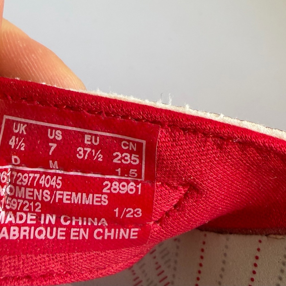 Clarks Red Canvas Strap Flip Flops - Picture 7 of 7
